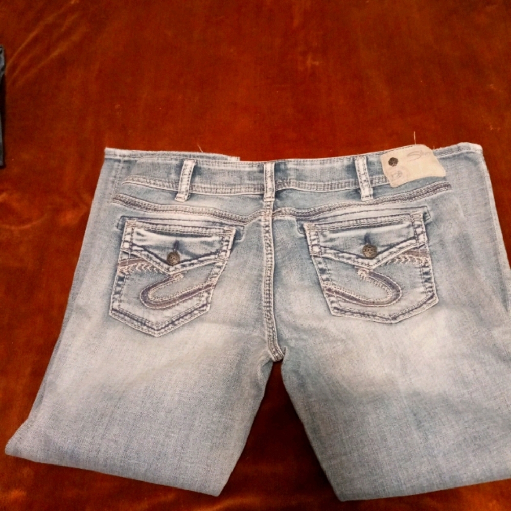 Silver Capris